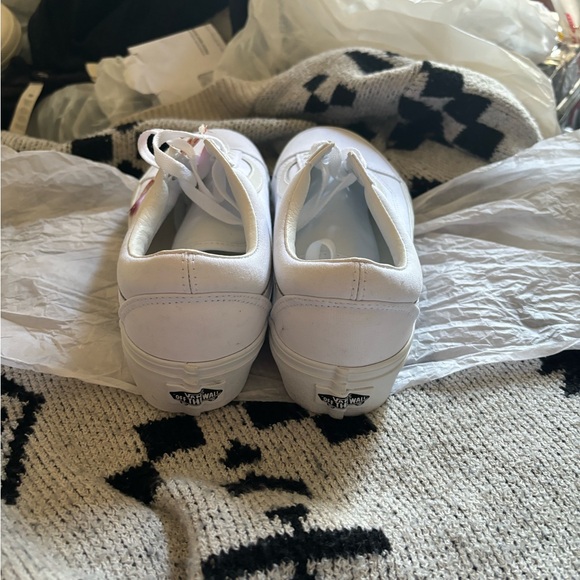 crocs™ classic lined clog and vans® white old skool - Picture 8 of 14